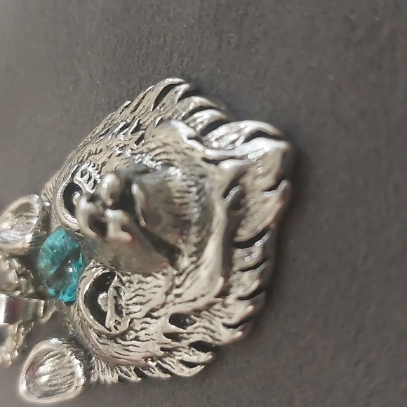 Silver Toned Wolf Head Blue Eye  Amulet Necklace - Picture 13 of 15